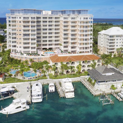 Brand new residences with panoramic views at the heart of Paradise Island,
the most sought-after address in The Bahamas.