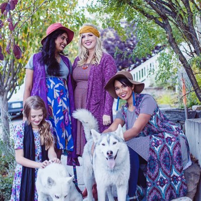 LulaRoe is a women's clothing line taking the mommy fashion world by storm. Freedom, comfort and flexibility. #LuLaRoe Independent Consultant 🦄