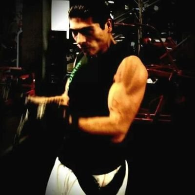 PERSONAL TRAINER y ASESOR DEPORTIVO - FITNESS & WELNESS
Mi objetivo:
Que ESTÉS, te SIENTAS y VEAS INCREÍBLE