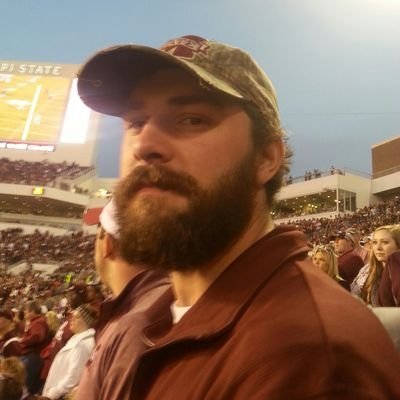 Navy Veteran. Mississippi State Fan. Packers fan. I talk shit about sports and play video games.