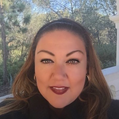 Chachimari's profile picture. Financial Advisor