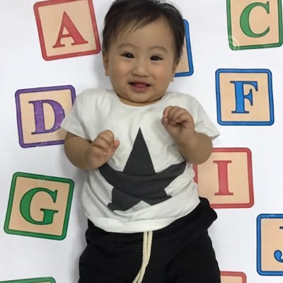 iamVanesaPay's profile picture. A wife, a mother, a daughter of God.