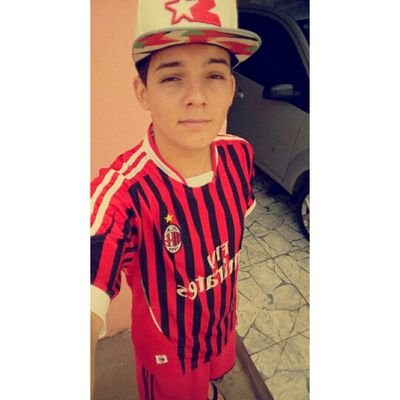 Wphilipeofc's profile picture. Se quer guerra, terá, se quer paz quero em dobro 🍃