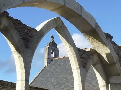 Construction d’un mémorial des Guerres de l’Ouest à La Chapelle-Basse-Mer, commune à la fois bretonne et vendéenne. 
Présidée par @ReynaldSecher