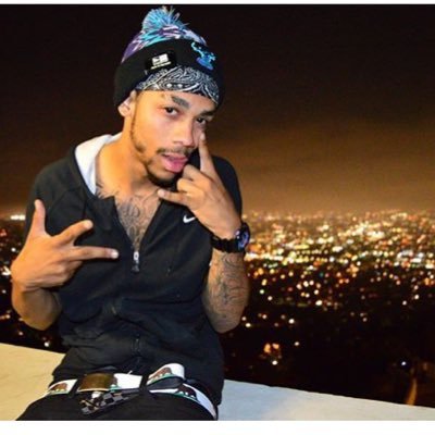 MROOHWEE_KCG's profile picture. #SnowGang #VeniceBeats @Flyandmaintain #Kabbagecash #loudpaytch #babyrokk