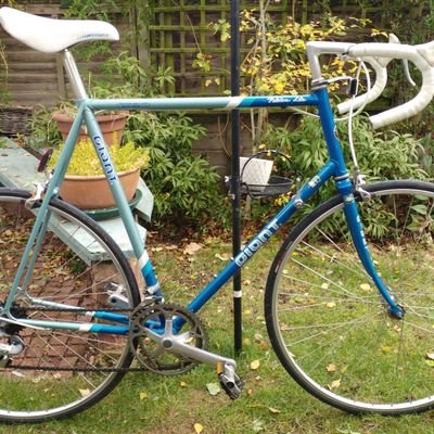 Enthusiastic sales and maintenance of steel framed bikes and all associated components, accessories and lifestyle items.