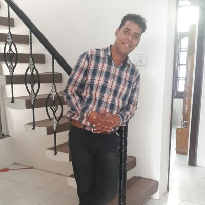 Varinde77128646's profile picture.