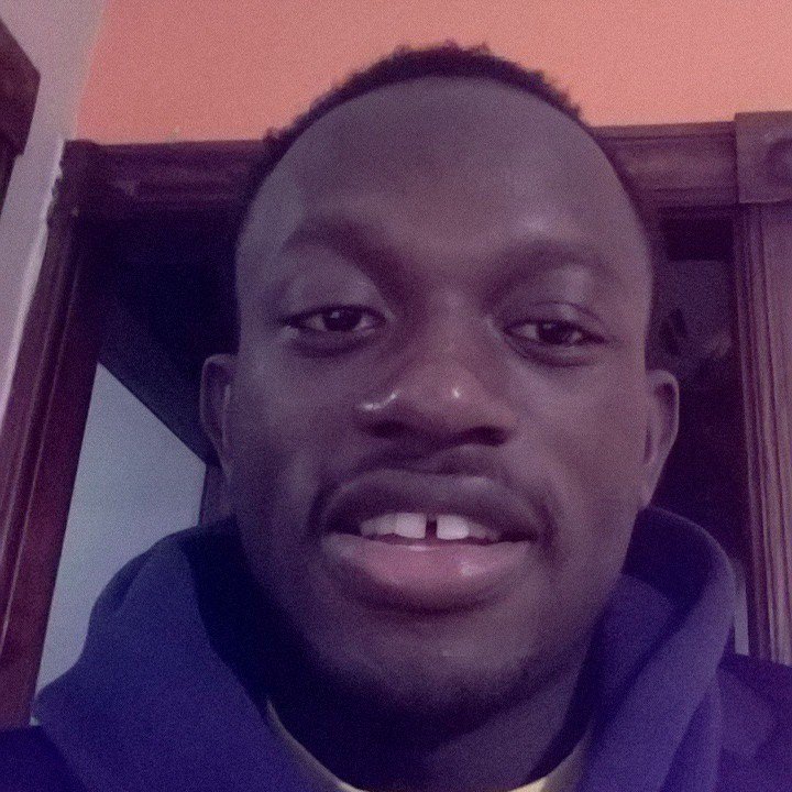 mai_shayoo's profile picture. a venti in grande’s clothing