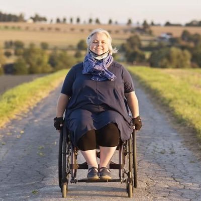 Disabling obesity. L'obesità è' causa ma anche conseguenza di disabilità. Sensibilizzare, curare, riabilitare. Senza pregiudizi.