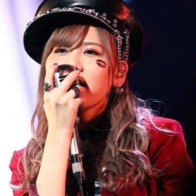 どうぞ気軽にフォローお願いします(*'∀'人) 48G@AKB/SKE/NMB【姫】☆佐藤すみれ☆【推し】篠崎彩奈/北川綾巴/鎌田菜月/井田玲音名【気になる】谷真理佳/植村梓/武井紗良【卒業生】藤江れいな/佐藤亜美菜/石田晴香/山田菜々/高野結衣 DDですが、佐藤すみれの1番は永遠に変わらない‼︎ その他サッカー好き