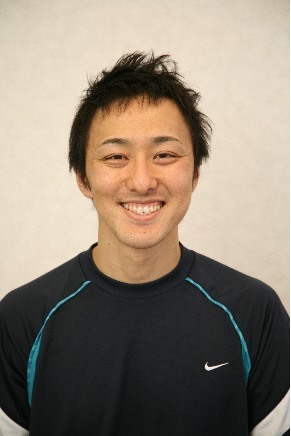 パーソナルトレーナ―の高橋順彦です。名古屋市・伏見で「パーソナルトレーニングスタジオナノ」と「ピラティススタジオナノ」を運営している株式会社nanoの社長でもあります。一人でも多くの人に健康で生き生きとした人生を謳歌していただくために、ライフスタイルに合わせた無理なく継続可能な運動方法を案内することに拘りを持ってます。