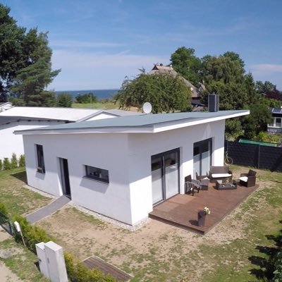 Modernes Ferienhaus, nur 50 Meter vom Strand    Machen sie Urlaub im Ferienhaus Marie im kleinen Ort Loissin in Deutschland zwischen Usedom und Rügen.