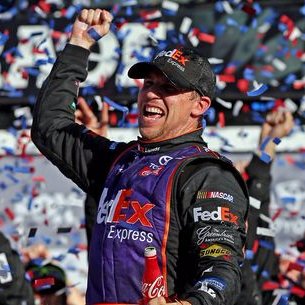 Bot counting down the days until the #DAYTONA500 every day at 11:11, because @dennyhamlin always loves a countdown. From your friend @steveluvender. #NASCAR