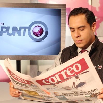 Presentador de noticias del noticiero digital #CorreoAlPunto.