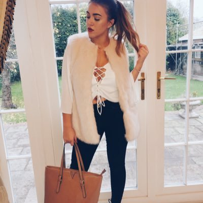 mckennaellis_'s profile picture. 