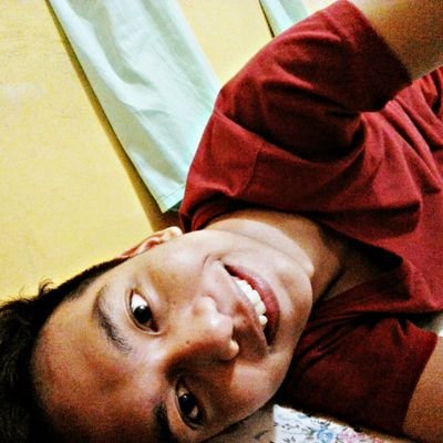 mc_cabahug's profile picture. Smile while you still have teeth.