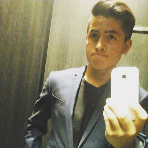 9Simplemente's profile picture. 