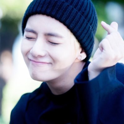 praiseselgom158's profile picture. a free follow from @PraiseSelGomez