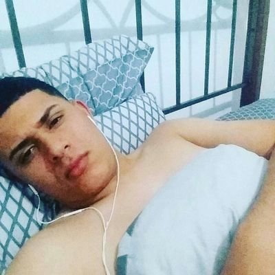 AlgarinJoe's profile picture. Con muchas personas me rio pero en muy pocas confio ✊