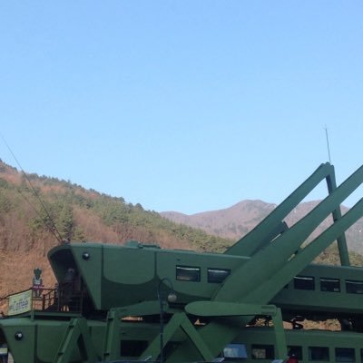 과연 ! 세상으로 오고싶어서 태어난 사람이 누가 있단말인가 ! 오직 만든이들만이 세상에 드러나게 하고있지않은가! 부모는 사라져간다! 그것이 당신의 미래의 모습들이 아니겠는가? 어떻게 살아갈것인가! 살아온 과정을 보라! 그것이 그사람의 살아갈 과정이지 않은가! 오늘 어떻게 살아갈것인가?