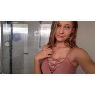 aimeeCru's profile picture. Sixteen, Perth Australia