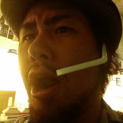 えーと、プロレスラーで、BARで、視力は0.5です。あと、×2で子供が4人います。
プロレスの試合をして、ShotBar を経営しながら養育費を払う、中年のおじさんです。
日商簿記2級
ファイナンシャルプランナー3級
ケアストレスカウンセラー
青少年ケアストレスカウンセラー