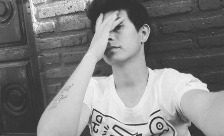 Hincha de river hasta la muerte.
Correntino.
FM6 sos mi dios.
Amante del fútbol
CARPE DIEM...
Snap: elio_5