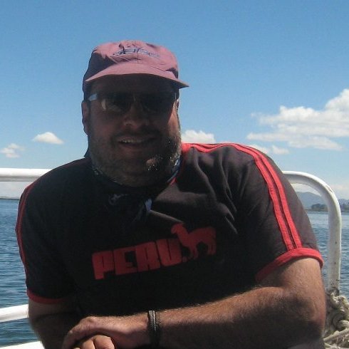 CalyDeRiveroMdS's profile picture. En política; ...consiste en no dejar que te hagan las preguntas ... y la sensatez, en no responder