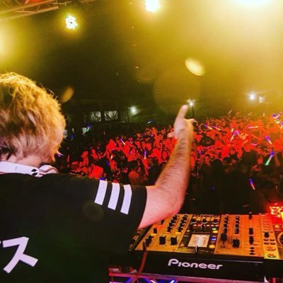 Somos testigos del increíble talento de este DJ, adquiere su 1er disco CONSTELLATIONS. ¡Comparte con nosotros éste éxito! #GerubinHastaElFín ❤️