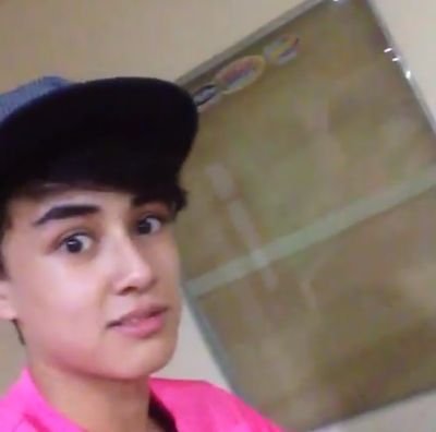 lhydz19's profile picture. 