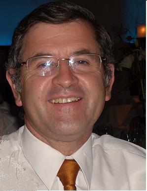 Tingre's profile picture. Un chileno más consumista empedernido que sueña con ganarse el KINO o el Loto para salir de Dicom