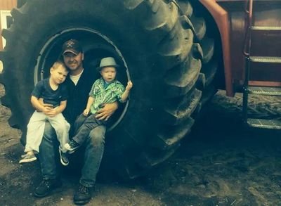 dkick10's profile picture. 