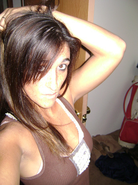 moma1988's profile picture. I am a mom of 2 beautiful kids an inpriring model and i love to take pictures im getting married in june to my fiancee aaron.