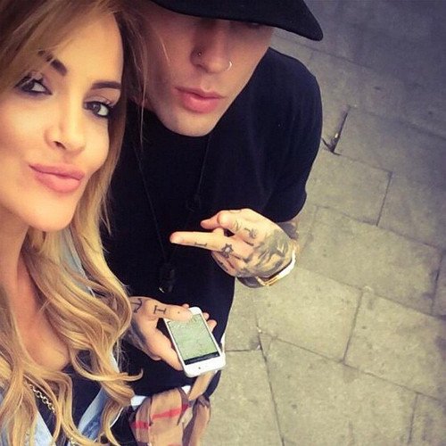 Corsi_Runsanc's profile picture. Ну а как Вас в самолет сажали Вы должны помнить?!! -- Ппомнить ддолжен... но я не ппомню...