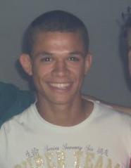 Um cara simples, alegre e temente a Deus. Grato ao SENHOR por tudo q Ele tem feito em minha vida!!