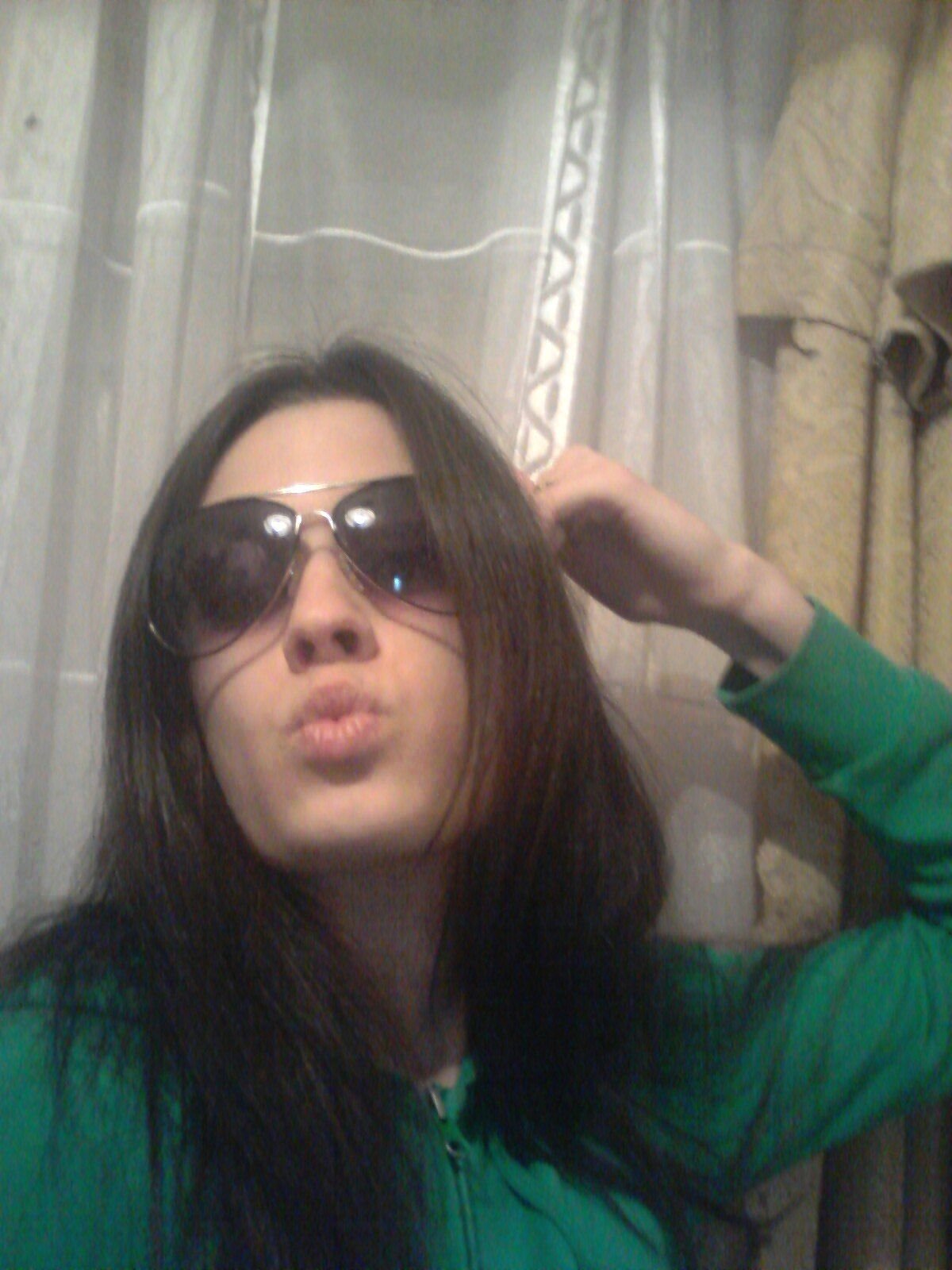 _HmcrE_'s profile picture. 