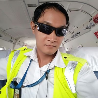 fauzt6's profile picture. flight excecutive handling 🛩


scooter adventure 🇮🇹


Silent sincerely 🤘

altar.d.pemujaan/facebook.com

IG fauzt_______________________