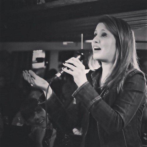 lularra1's profile picture. 