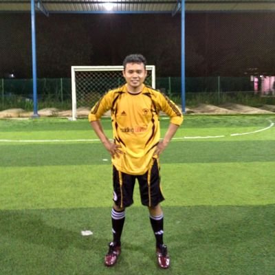 -:: tak sesilau matahari dan tak seredup rembulan ::-