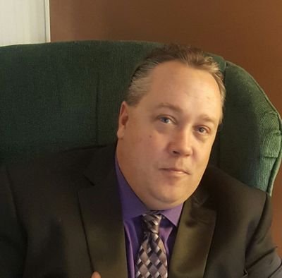 Full Time Father 👪 Part Time Golfer 🏌️♂️ Online Marketer 📈 Personal Branding Specialist 🥂 #armchairincome 💸