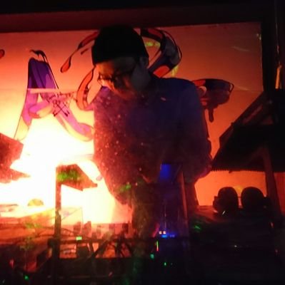 st_zx_aquasky's profile picture. 万事屋音泉 番頭のスーさんこと、DJ TANK@TECZAXの日常垢です。DJ(仮)とゲームの垢はこちら⇒@tank_teczax