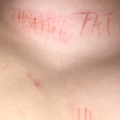 hinenihieni's profile picture. 