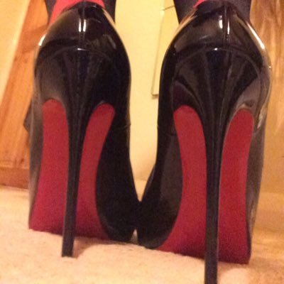 Lover of beautiful shoes and heels, especially Louboutin