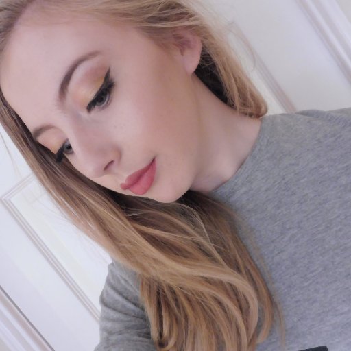beautysuggests's profile picture. Make Up//Beauty Blogger. beautysuggests@yahoo.com/DM