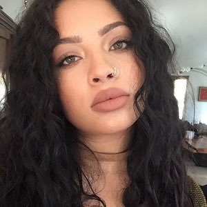 shirtleaves's profile picture. 