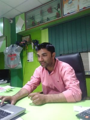 chahatmalhotr12's profile picture. Hi World