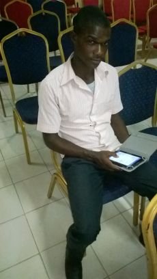 ClaudeIckapi's profile picture. Football Sport Bricolage & Maison Gouvernement & Politiques Joueurs Célèbres Football Commentaire Sportif Musique Politique Style de Vie