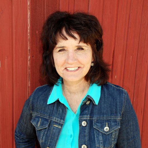 Ag magazine editor, farmer's wife, @KSWomen4Ag member, Community Relations Chair for @Women4Ag. I blog at https://t.co/U1GgORF4Hy.