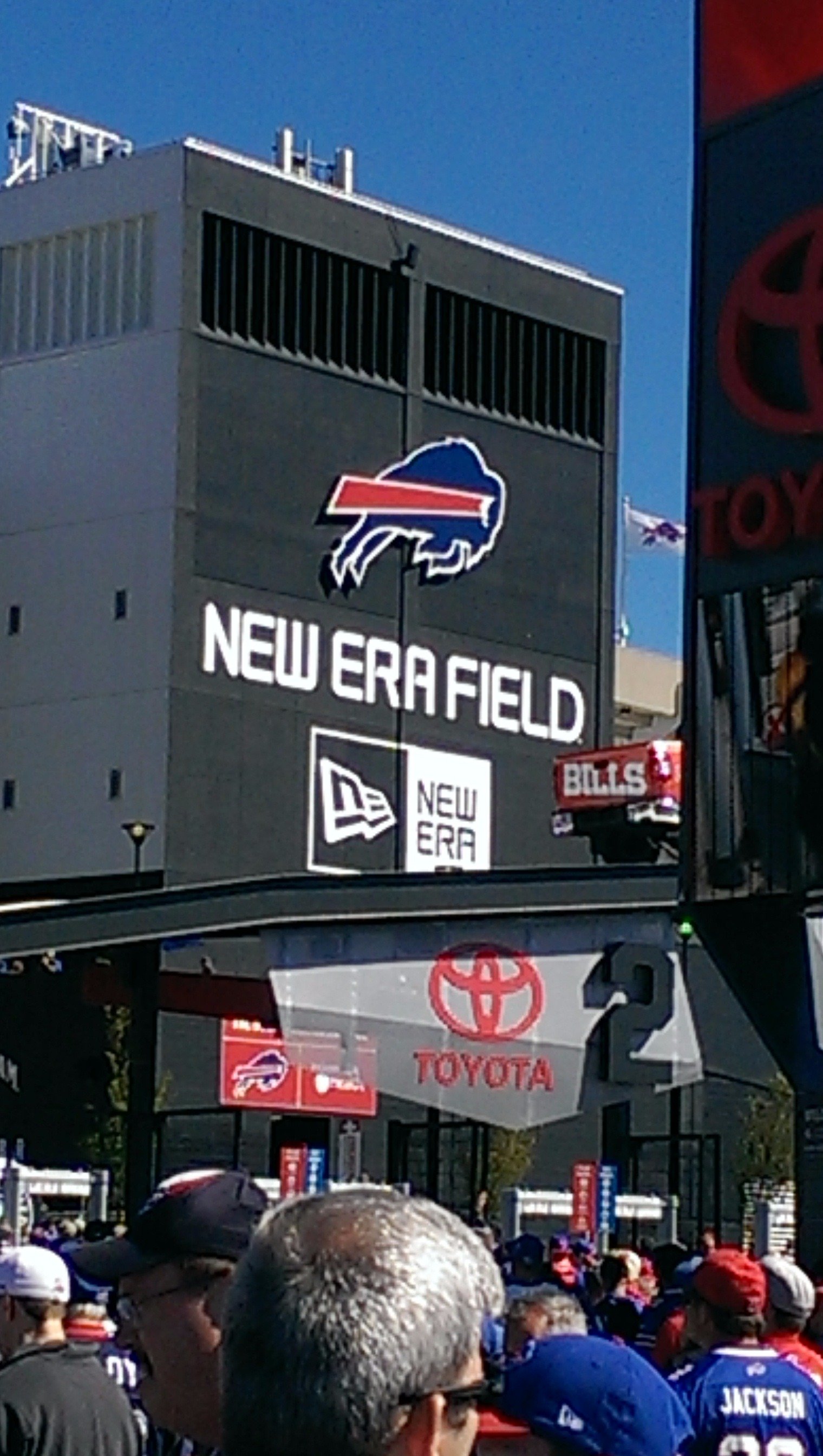 SabresLW's profile picture. Life begins at the end of your comfort zone