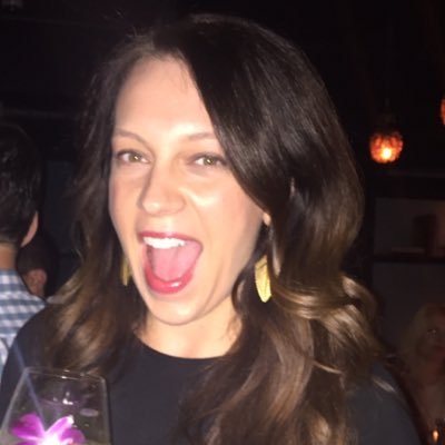 edetroy's profile picture. Hoosier ❤️🏀 Chicagoan 🏙🌊 Packer 🧀💚 Traveler ✈️🏝 Food Enthusiast 🌮🍩 Mum to Girls + Mutts 💕🐶